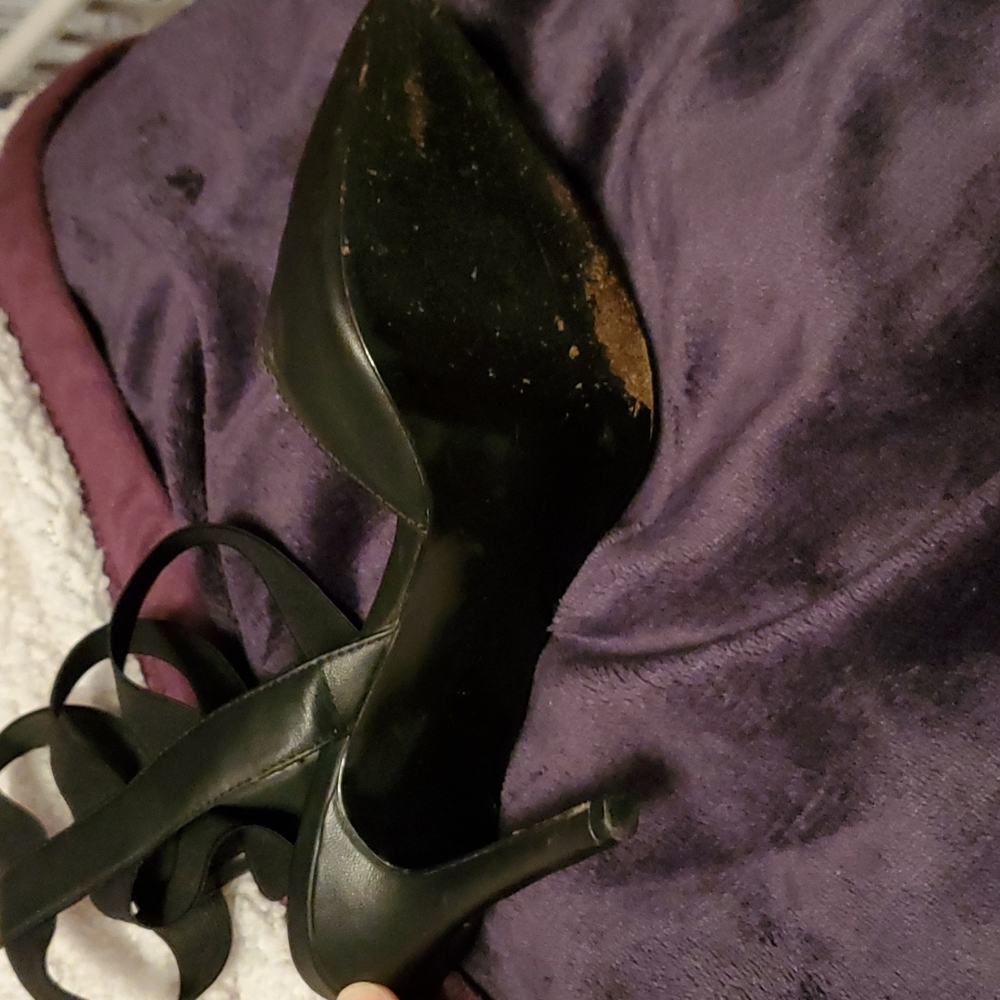 Shoes - Picture 4 of 5
